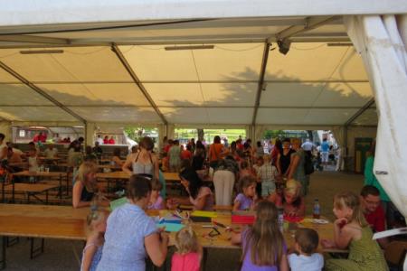 KNOBLEHARJEVO 2012- Otroški živ žav 51